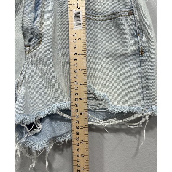 Pacsun Shorts Women's Size 25 High Rise Cut-Off Denim Distressed 5 Pockets Lt. B - Picture 4 of 9